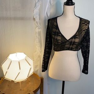 Love J Criss Cross Cropped Long Sleeve Mesh Like Top Size Medium
